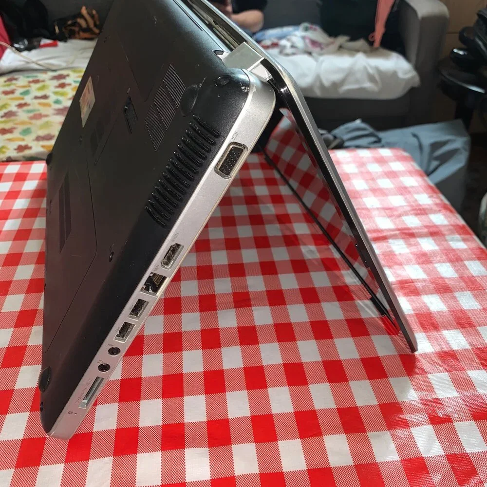 HP G62 Notebook PC AMD V120 Processor 2.20 GHz laptop